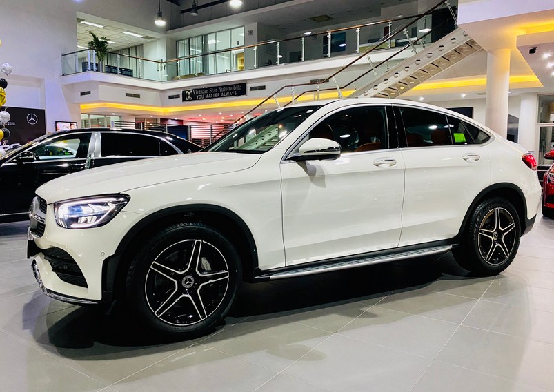 Mercedes GLC 300 Coupe 2022 2023 (17)