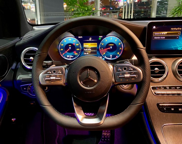 Mercedes GLC 300 Coupe 2022 2023 (17)