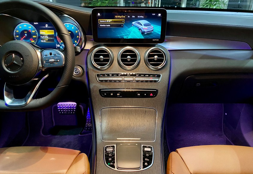 Mercedes GLC 300 Coupe 2022 2023 (17)